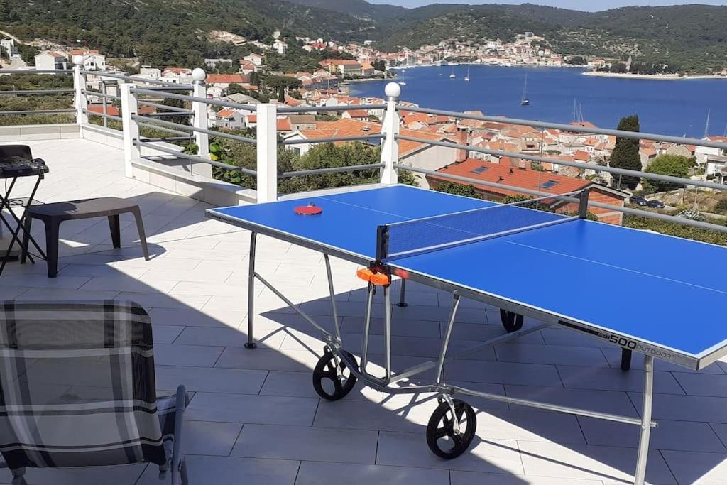 Vis - Luxury Holiday Villa With Swimming Pool Bagian luar foto